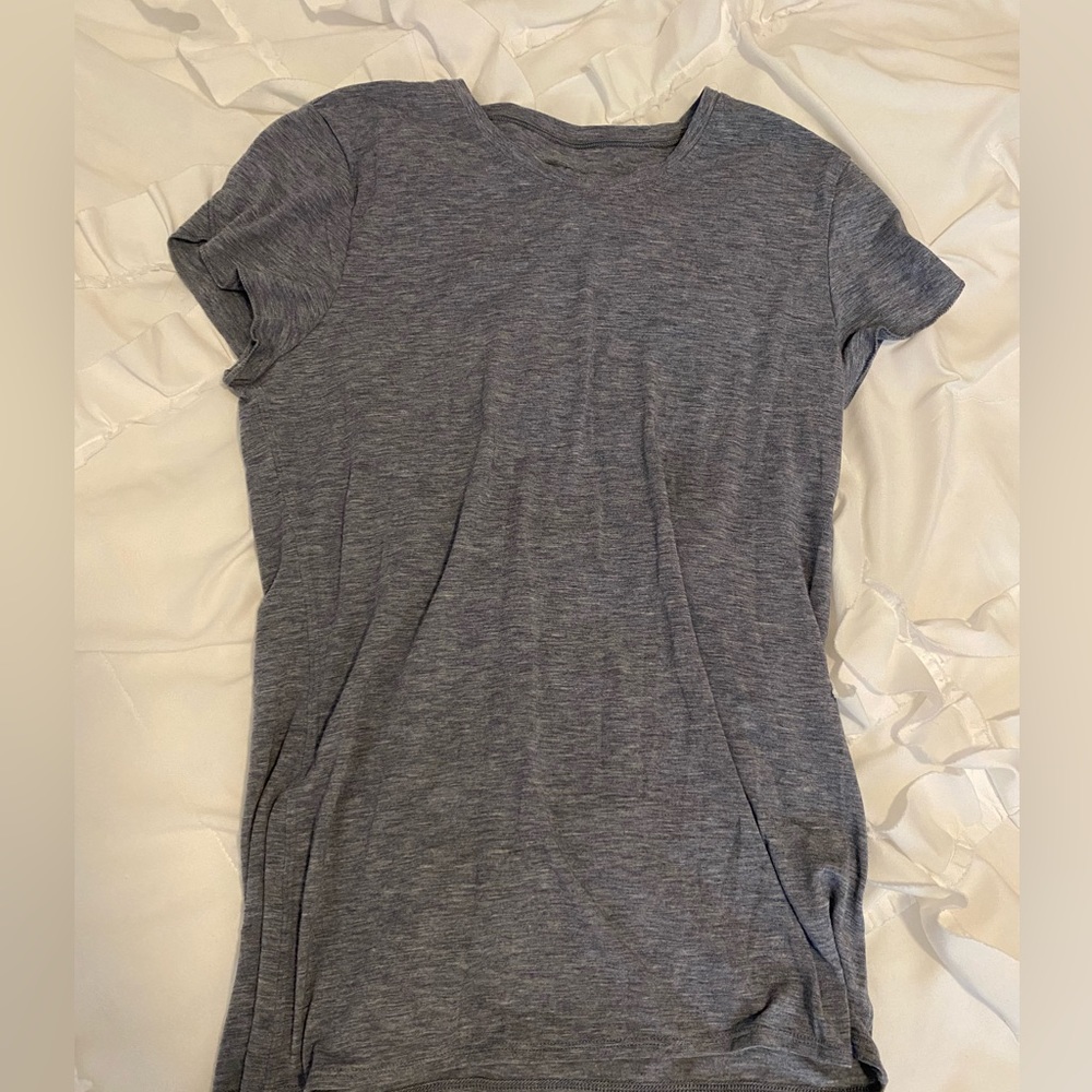 Patagonia t-shirt women’s - size XS